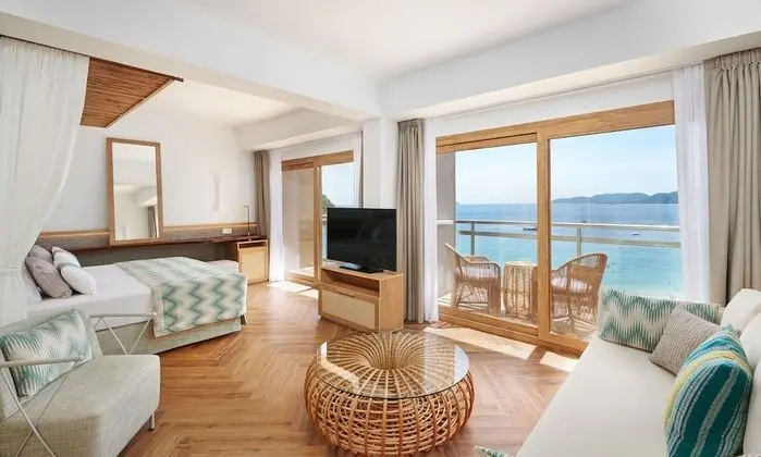 Junior Süit, Deniz Manzaralı (2 Adults)