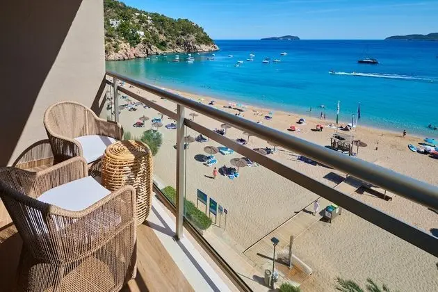 Tek Büyük Yataklı Oda, Balkon, Deniz Manzaralı (1 Adult)