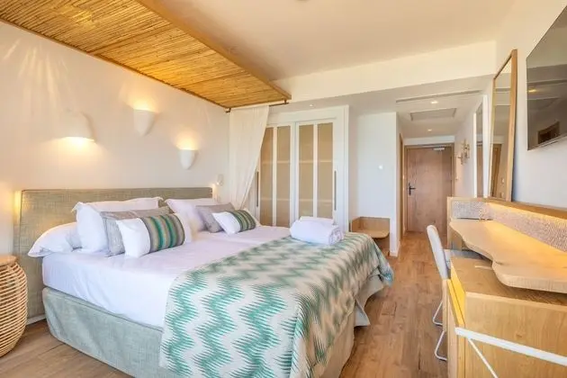 Tek Büyük Yataklı Oda, Balkon, Deniz Manzaralı (2 Adults)