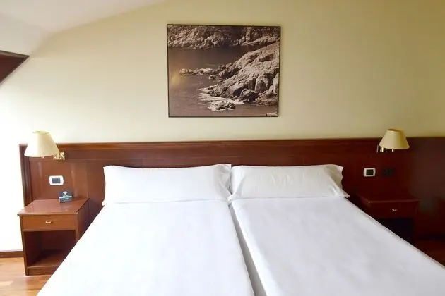 Tek Büyük veya İki Ayrı Yataklı Oda