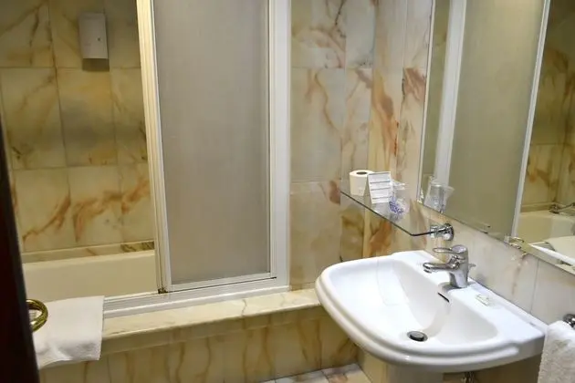 Tek Büyük veya İki Ayrı Yataklı Oda