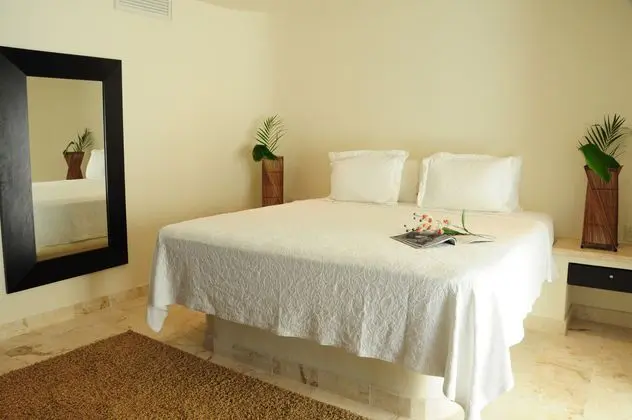 Suit Partial Ocean View Two Bedrooms