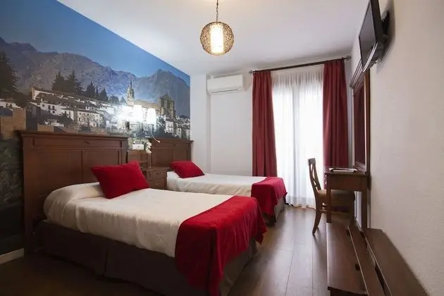 Tek Büyük Yataklı Oda (Double Room 2 beds )