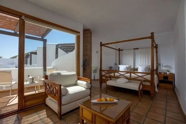 Süit, Sıcak Su Küveti, Deniz Manzaralı (with terrace)