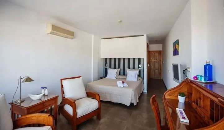 Superior Tek Büyük Yataklı Oda, Sıcak Su Küveti, Deniz Manzaralı (with terrace)