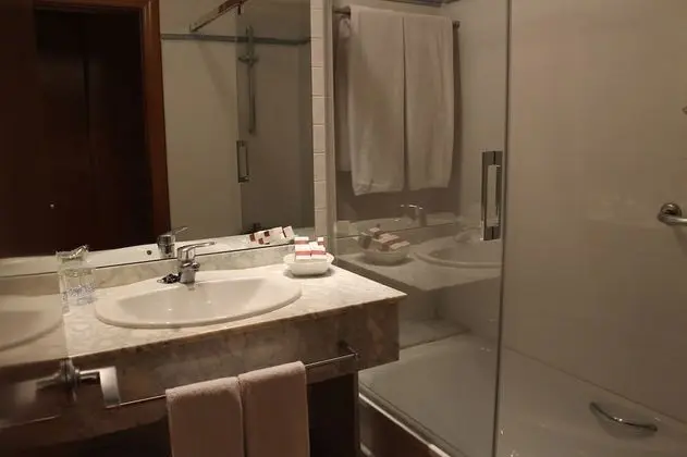 Büyük Yataklı Tek Kişilik Oda