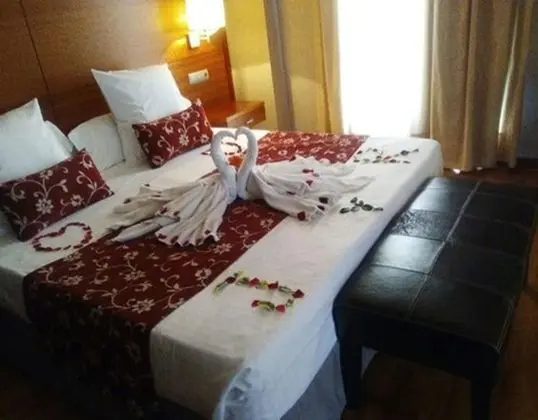 Tek Büyük Yataklı Oda