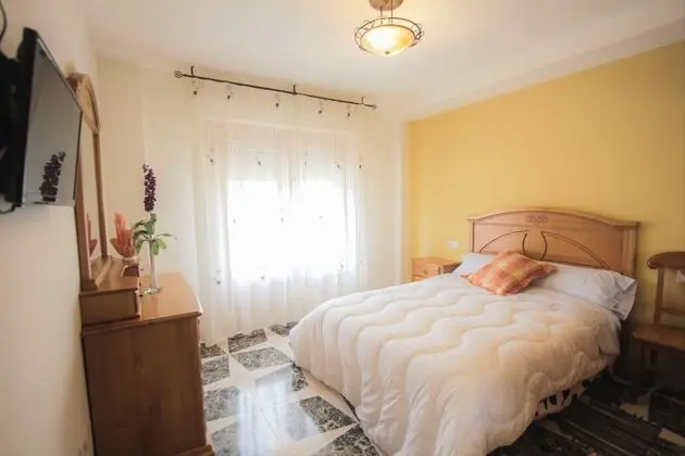 Tek Kişilik Oda, 1 Çift Kişilik Yatak