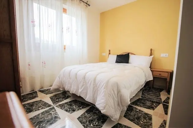 Tek Kişilik Oda, 1 Çift Kişilik Yatak