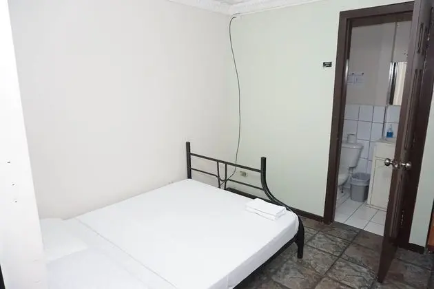 Basic Tek Büyük Yataklı Oda