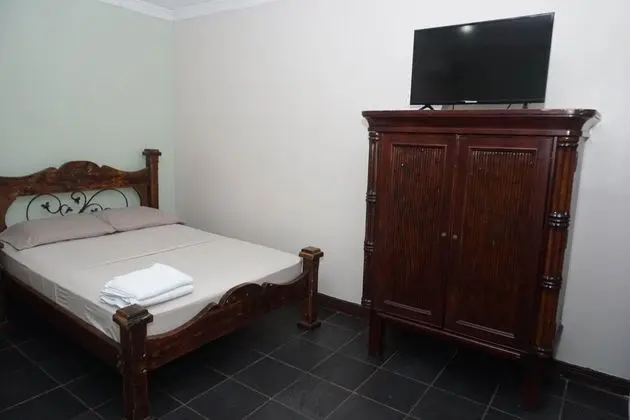 Basic Tek Büyük Yataklı Oda