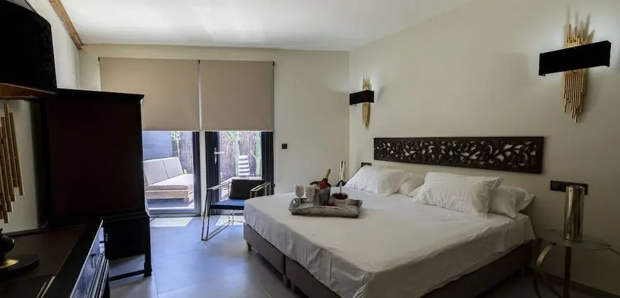 Tek Büyük Yataklı Oda, Bahçe Manzaralı