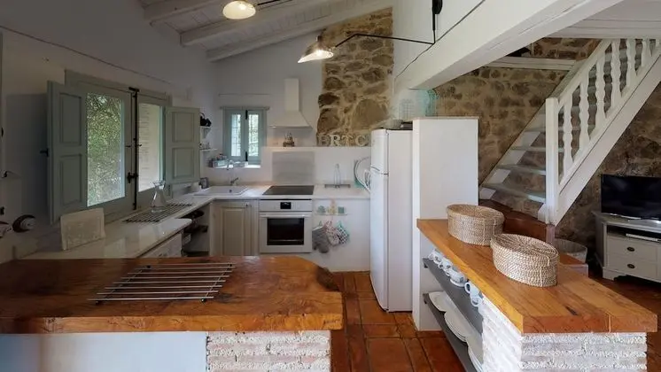 Kır Evi (Las Abejas)