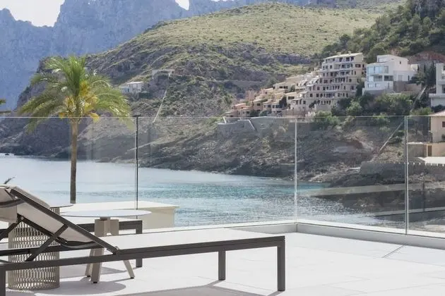 Superior Tek Büyük Yataklı Oda, Teras, Kısmi Deniz Manzaralı