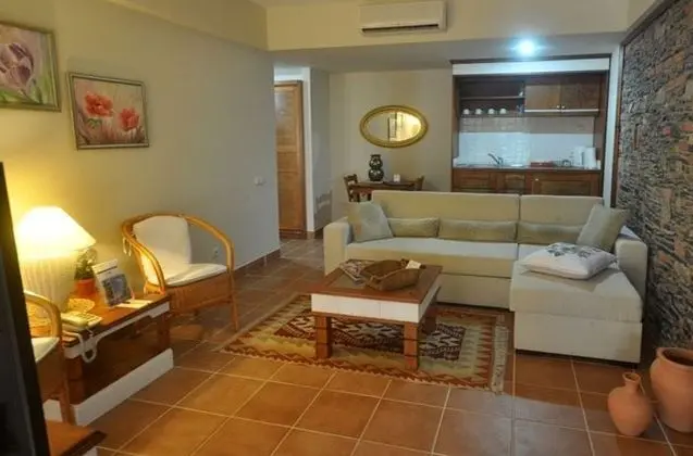 Suite,Bahçe Manzaralı