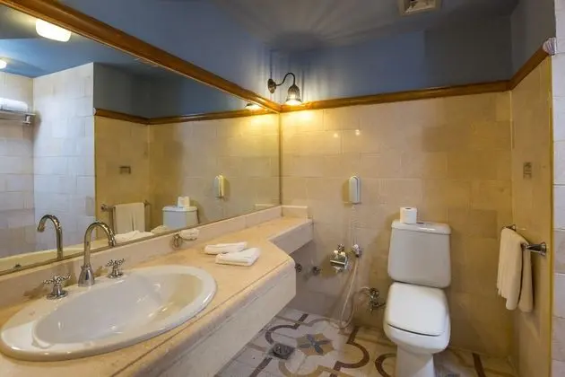 Senior Suite