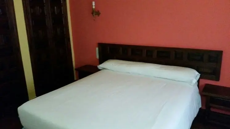 Büyük Yataklı Tek Kişilik Oda