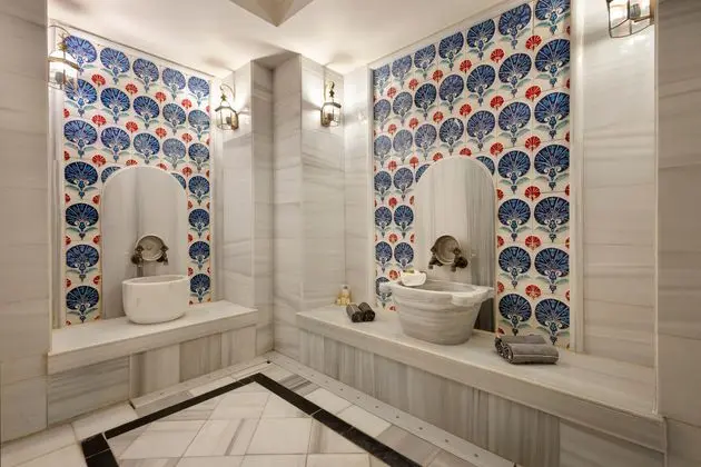 https://images.etstur.com/imgproxy/resize/2560x1440/files/images/hotelImages/etsrooms/119/Ela_Excellence_Resort_Belek_20241230174011_5.jpg