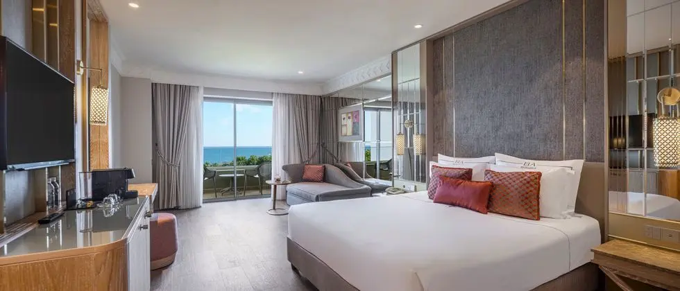 https://images.etstur.com/imgproxy/resize/2560x1440/files/images/hotelImages/etsrooms/119/Ela_Excellence_Resort_Belek_20241230174631_0.jpg