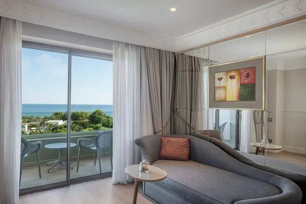 https://images.etstur.com/imgproxy/resize/2560x1440/files/images/hotelImages/etsrooms/119/Ela_Excellence_Resort_Belek_20241230174700_1.jpg