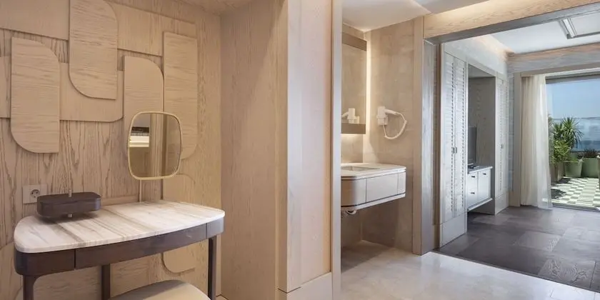 Excellency Suite