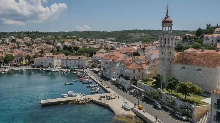 Apart Daire (Ela - first row to the Sea - A1 velik)