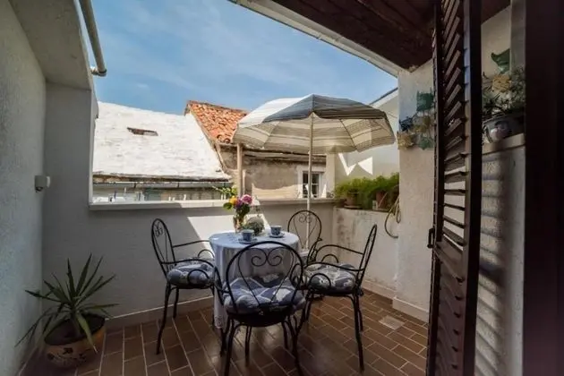 Apart Daire (Ela - first row to the Sea - A1 velik)