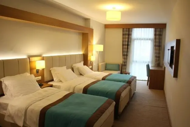 Triple, Şehir Manzaralı