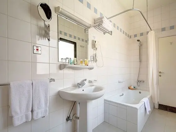 Standard Üç Kişilik Oda