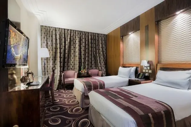 Transient Twin Room