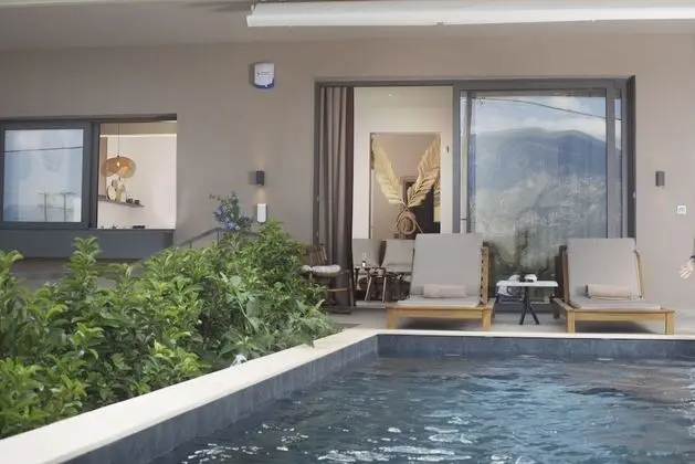 Deluxe Villa