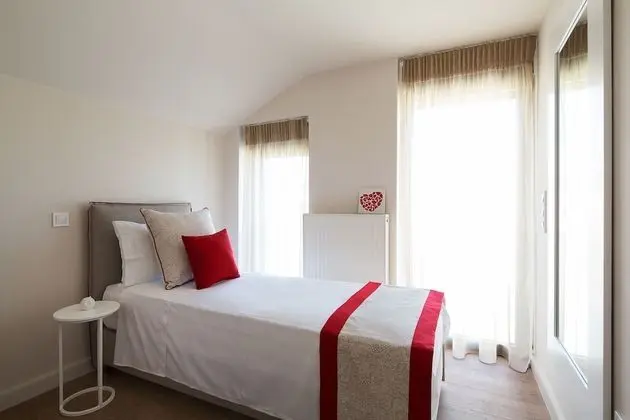 Olive - Top Floor Apartment