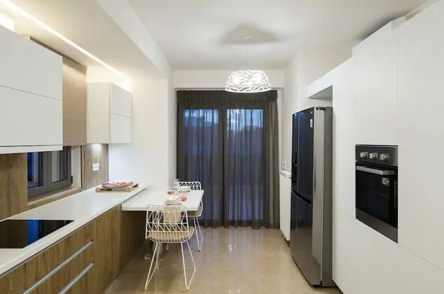 Olive - Top Floor Apartment