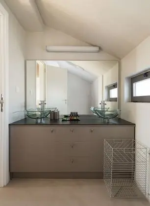 Olive - Top Floor Apartment