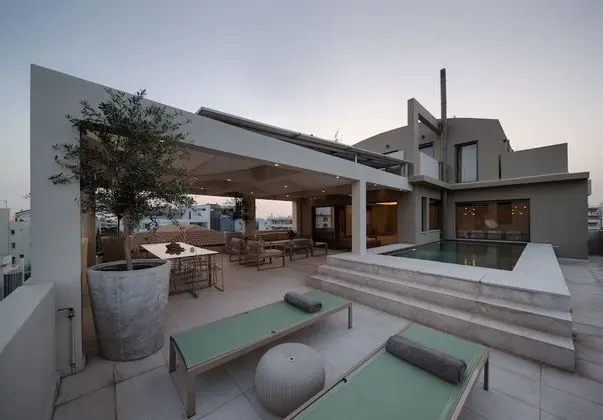 Olive - Top Floor Apartment