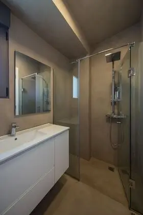 Olive - Top Floor Apartment