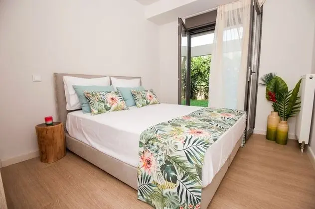Oregano - Elaia Luxury Ground Floor Apartment with Private Pool and Gym