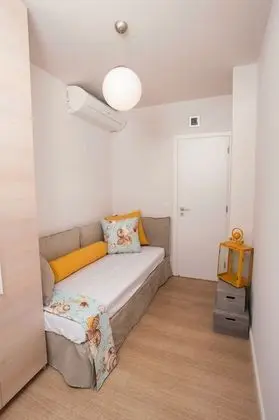 Oregano - Elaia Luxury Ground Floor Apartment with Private Pool and Gym