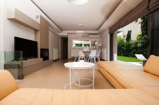 Oregano - Elaia Luxury Ground Floor Apartment with Private Pool and Gym