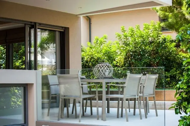 Oregano - Elaia Luxury Ground Floor Apartment with Private Pool and Gym