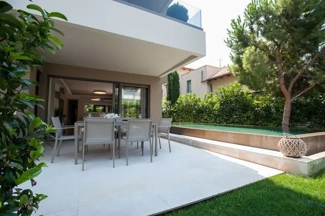 Oregano - Elaia Luxury Ground Floor Apartment with Private Pool and Gym
