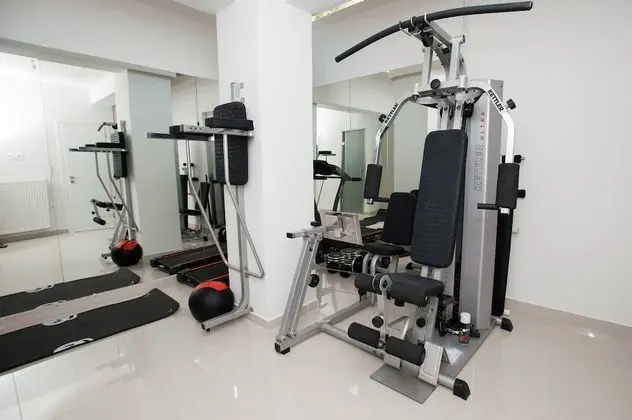 Oregano - Elaia Luxury Ground Floor Apartment with Private Pool and Gym