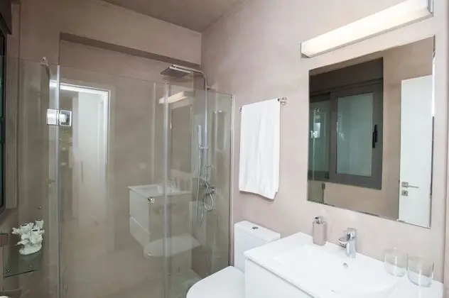 Oregano - Elaia Luxury Ground Floor Apartment with Private Pool and Gym