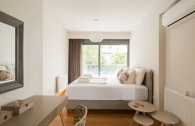 Magnolia - Elaia Luxury Ground Floor Condo with Private Pool and Garden