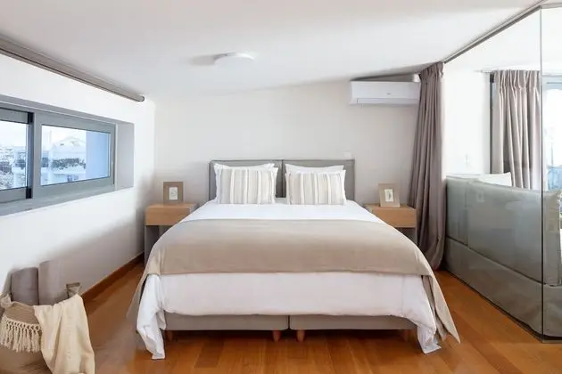 Saffron - Elaia Luxury Top Floor Condo with Private Pool