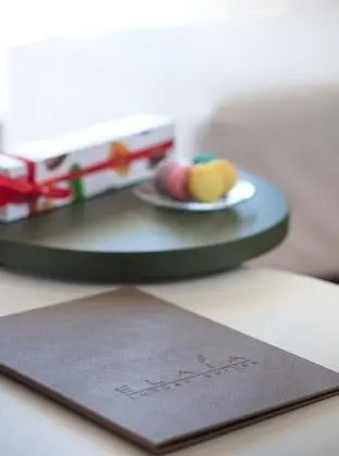 Saffron - Elaia Luxury Top Floor Condo with Private Pool