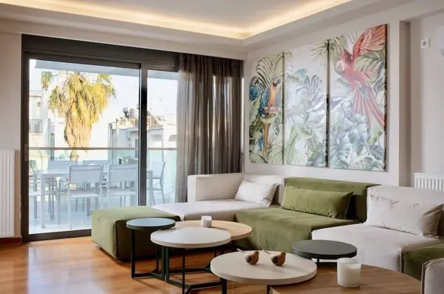 Saffron - Elaia Luxury Top Floor Condo with Private Pool