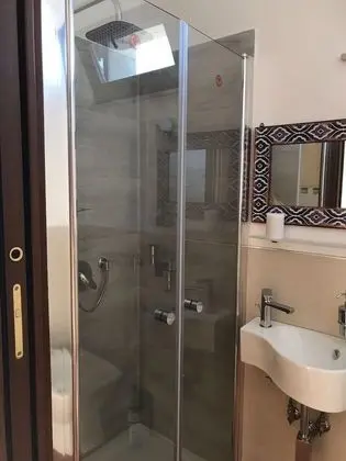 Dört Kişilik Oda, Banyolu/Duşlu