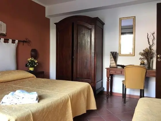 Üç Kişilik Oda, Özel Banyo (External)