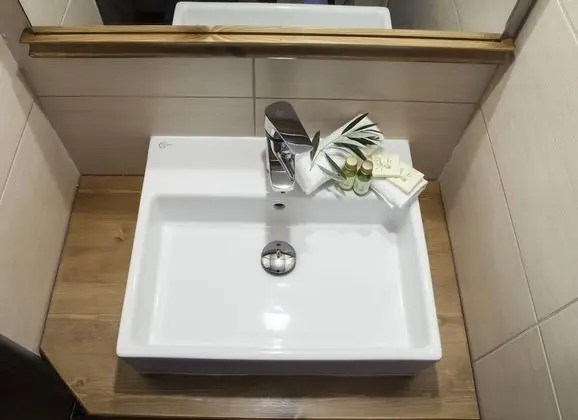 Tek Büyük Yataklı Oda, Dağ Manzaralı (Elianthi)